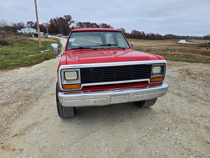 1986-dodge-ram-charger-image-37