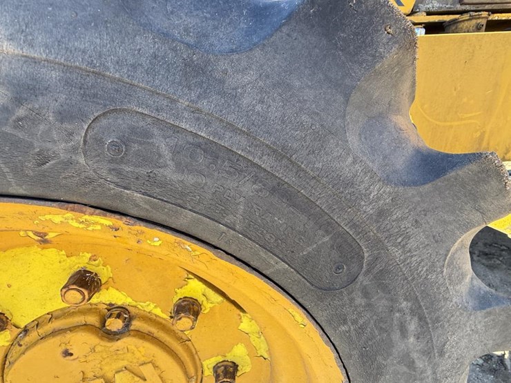 #1975-•-massey-ferguson-14k-forklift-image-38