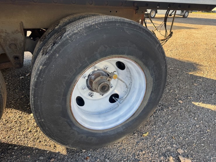 2002-utility-van-image-8