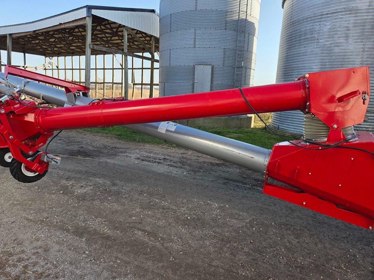 agi-mayrath-hx2-10"x63'-swing-away-auger-image-33