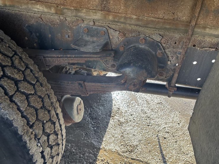 #1337-•-1998-mack-cs200-flatbed-truck-image-48