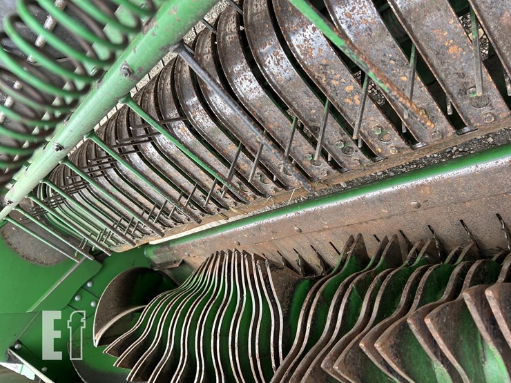 2018-john-deere-560m-image-15