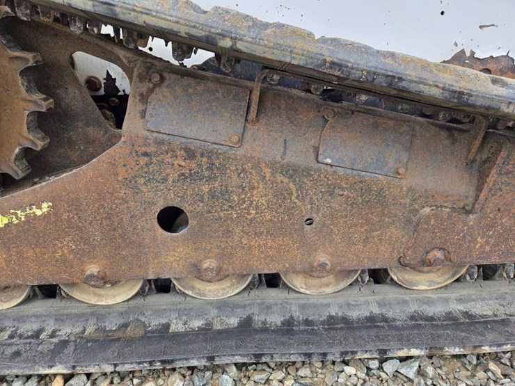 2013-bobcat-t770-image-50