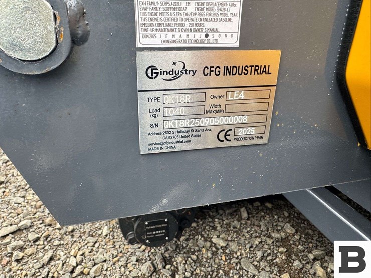 2025-cfg-industrial-qk18r-mini-excavator-image-14