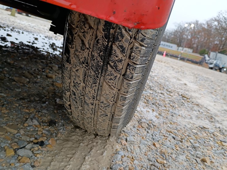 2022-kubota-la526-image-110