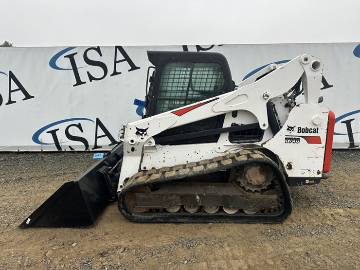 2020-bobcat-t740-image-2