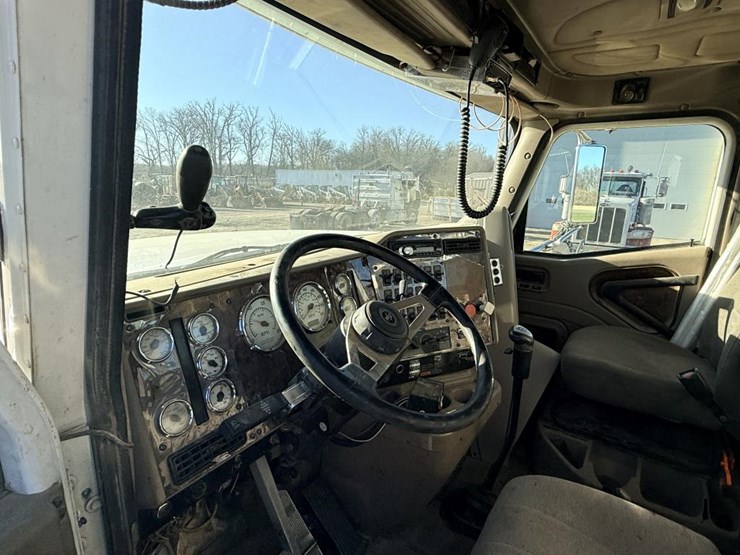 #1972-•-2008-international-eagle-day-cab-truck-tractor-image-31