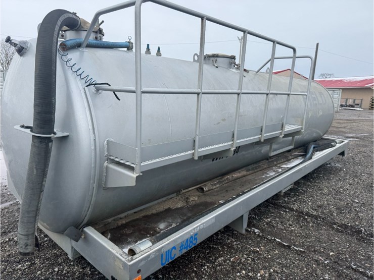 2012-90-bbl-tanker-take-off-w/-pumps-image-11