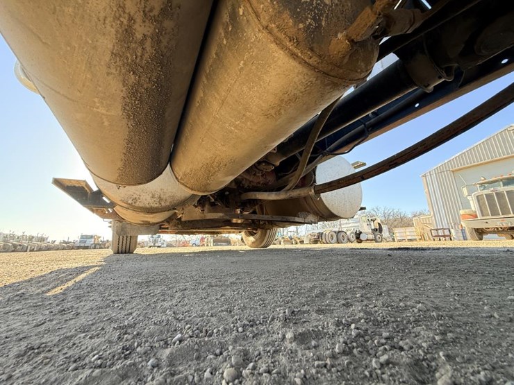 #1972-•-2008-international-eagle-day-cab-truck-tractor-image-45