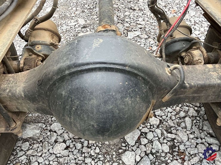 2013-freightliner-m2-s/a-cab-&-chassis-image-31