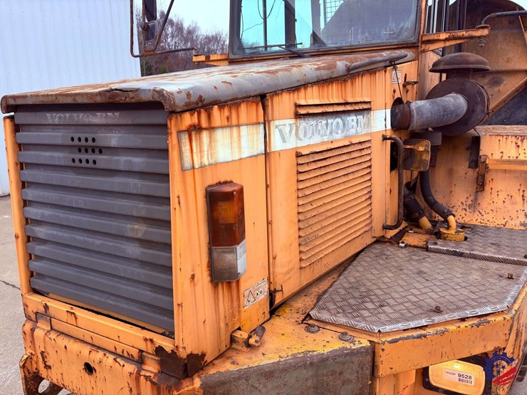 1995-volvo-a30-image-59