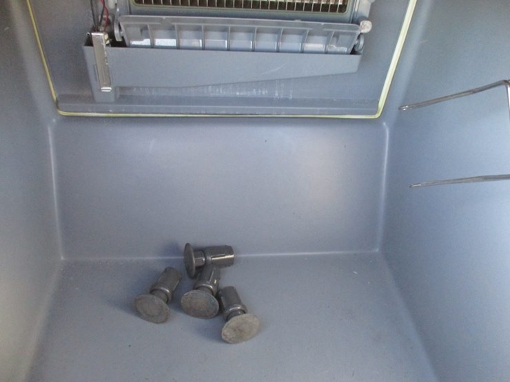 manitowoc-115-volt-ice-maker,-image-3