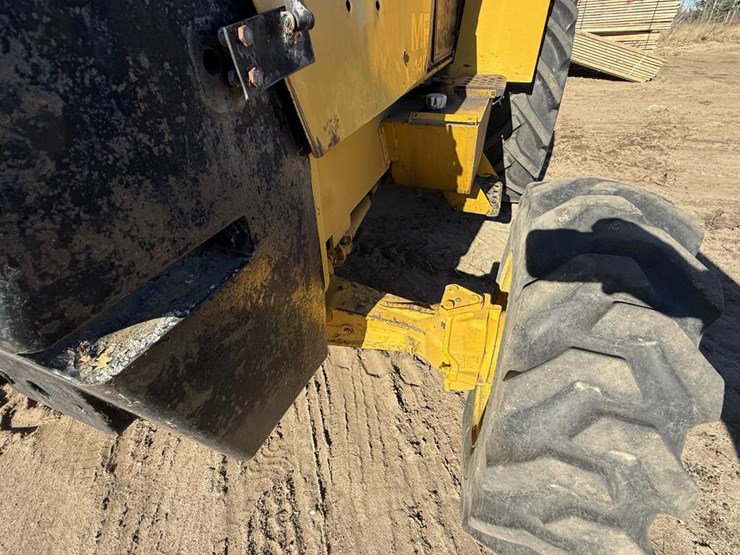 #1975-•-massey-ferguson-14k-forklift-image-16