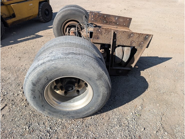 lift-axle-w/-air-ride-suspension,-aluminum-rims-image-4