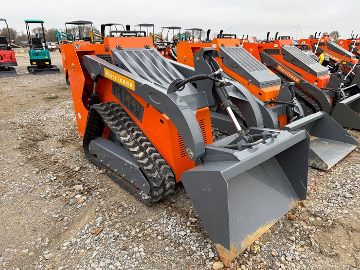 #99-•-2024-hurricane-hrc700-stand-on-skid-steer-loader-zj2024070171-inv#33623-image-3