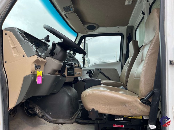 2008-sterling-l7500-image-55