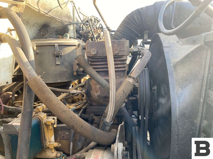 1986-gmc-c7000-truck-image-45