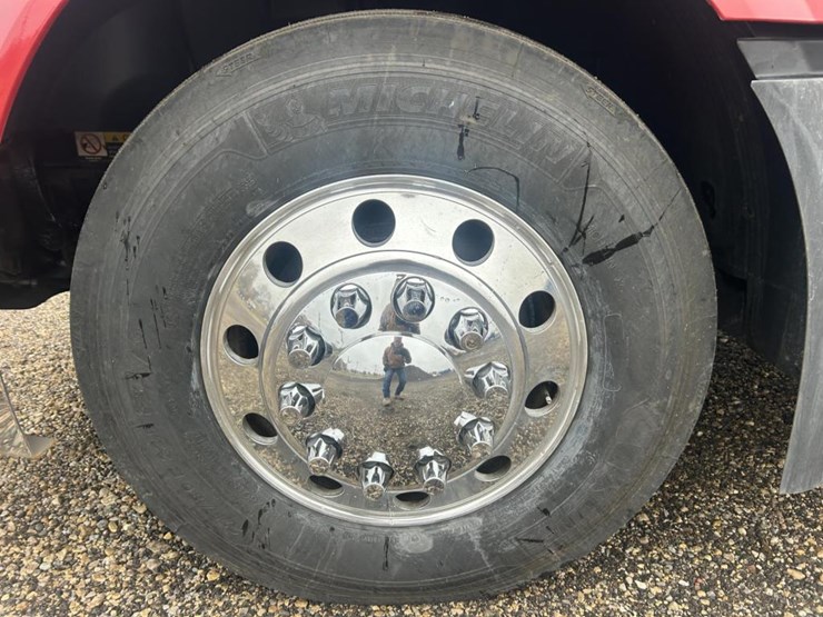 #1676-•-2015-volvo-vnl-day-cab-truck-tractor-image-53