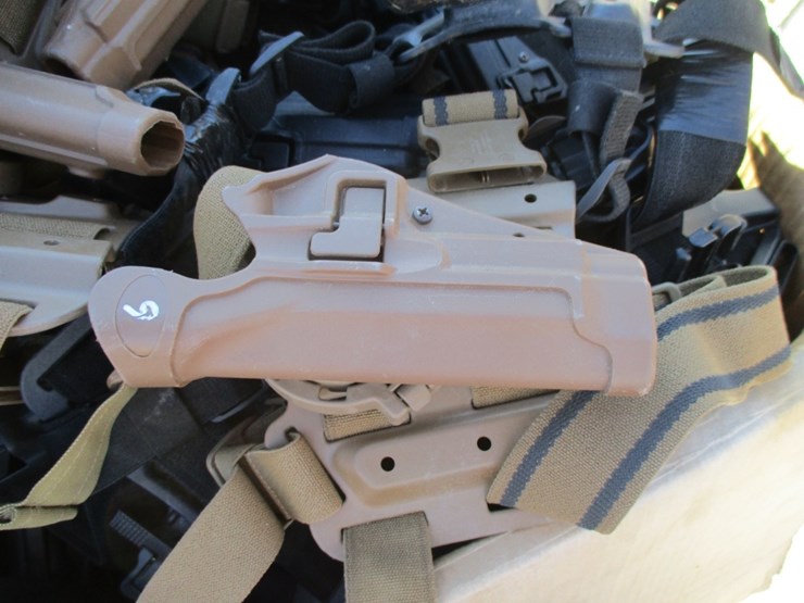 lot-of-left/right-hand-gun-holster-image-4