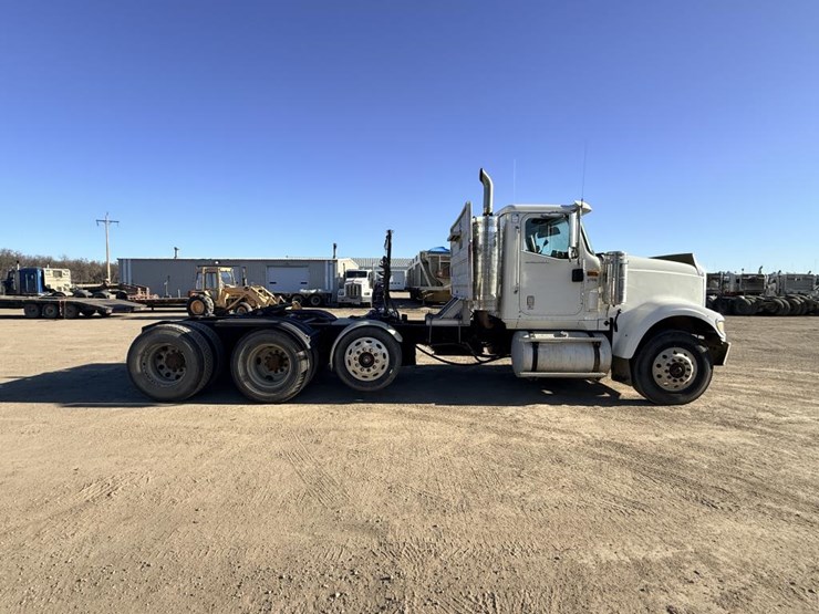 #1974-•-2008-international-eagle-day-cab-truck-tractor-image-6