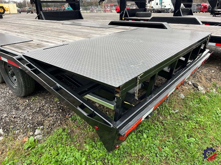 new-2024-belmont-t/a-24’-flatbed-gooseneck-trailer-image-15