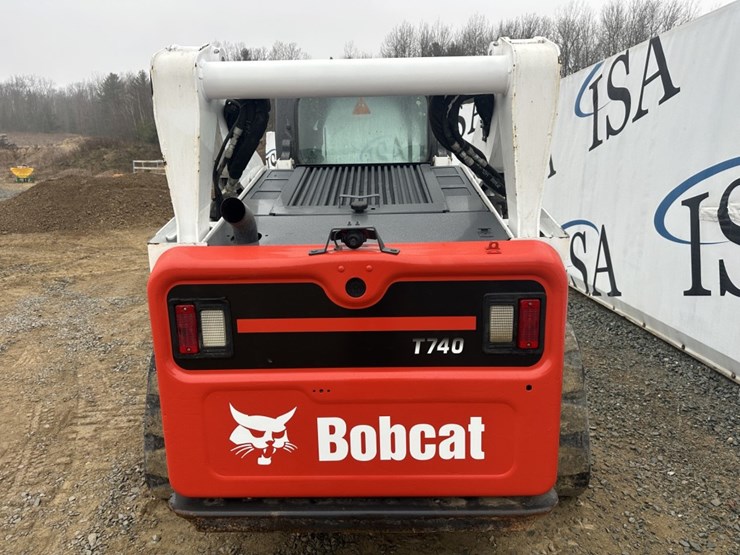 2020-bobcat-t740-image-4