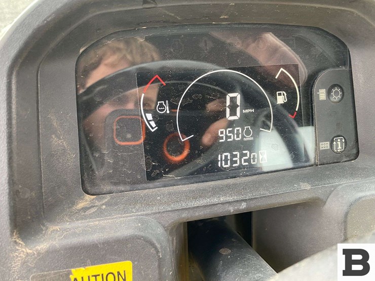 john-deere-835e-image-19