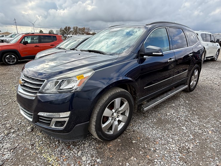 2015-chevrolet-traverse-image-1
