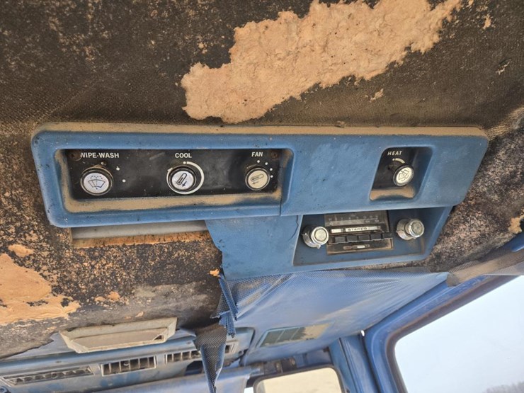 1978-ford-9700-image-20