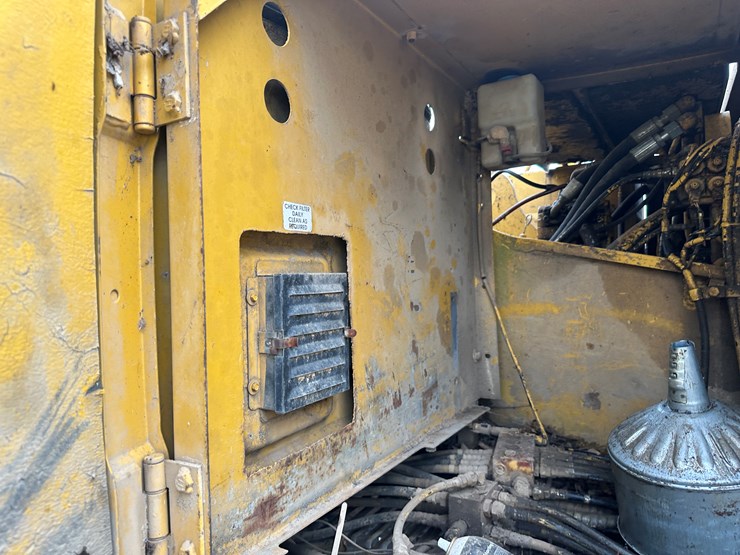 deere-790e-lc-image-55