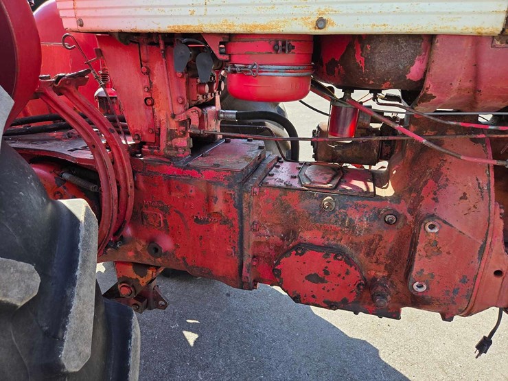 case-ih-560-image-38