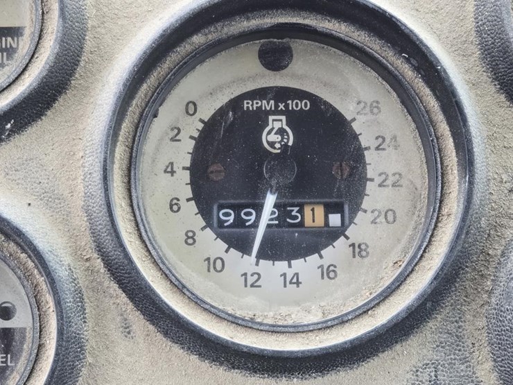 1978-ford-9700-image-22