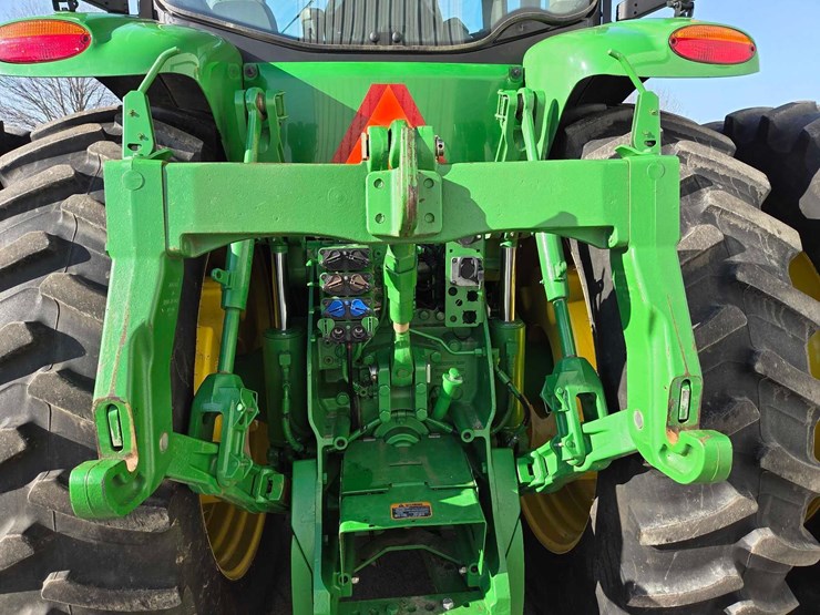 2012-john-deere-8285r-image-41