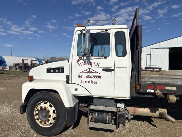 #1337-•-1998-mack-cs200-flatbed-truck-image-8