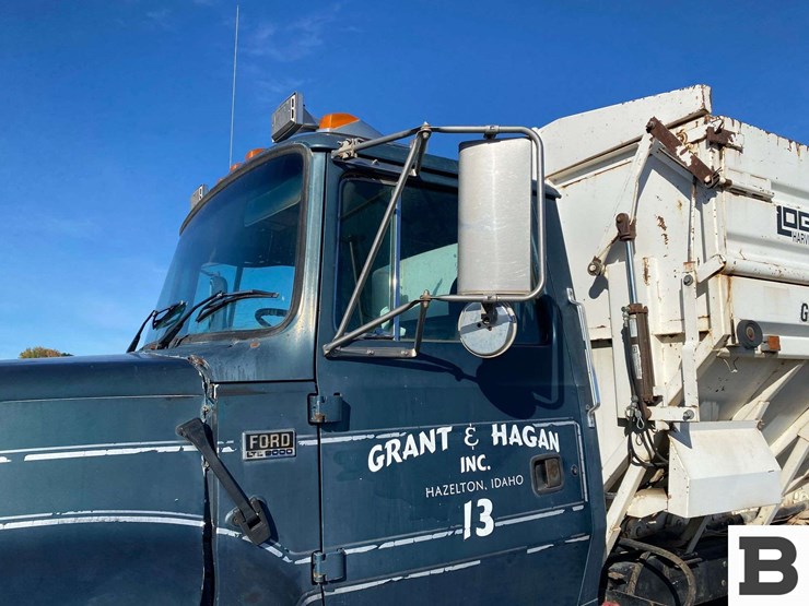 1995-ford-l9000-image-11