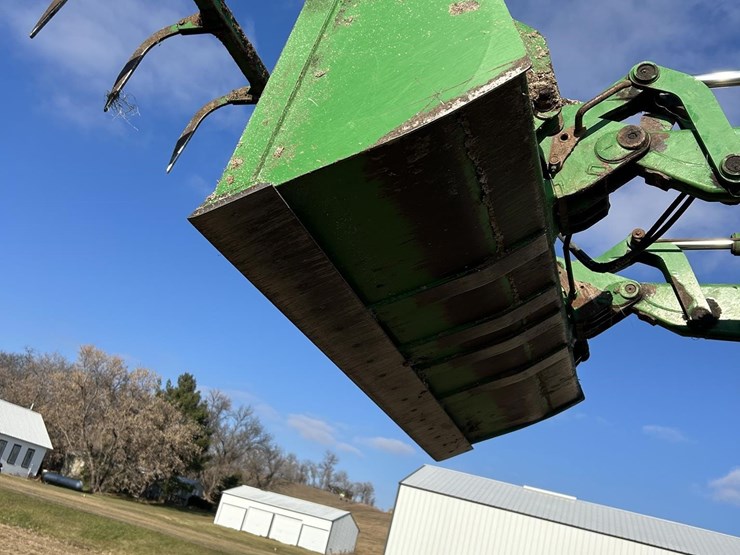 2013-john-deere-6170r-image-66