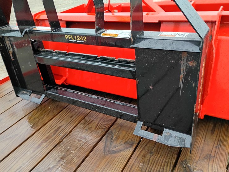 2022-kubota-la526-image-132