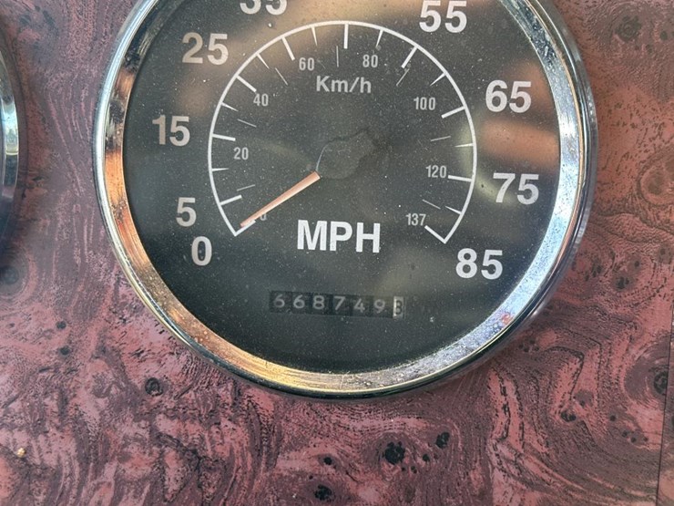 2000-international-9200i-image-28