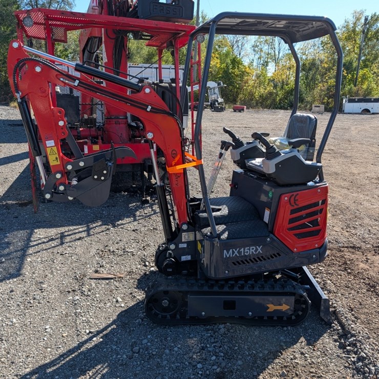CFG MX15RX Mini Excavator W/ Mechanical Thumb