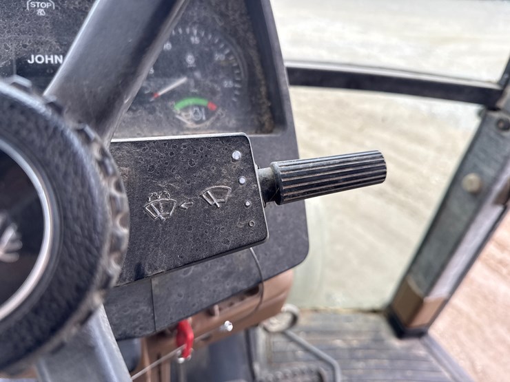 john-deere-6400-image-44