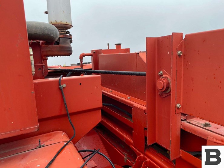 2002-new-holland-bb900-image-24