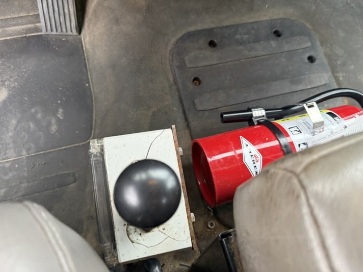 #2000-•-2014-freightliner-altec-digger-derrick-image-79