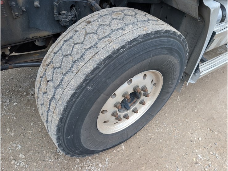 2017-mack-gu813-shingle-conveyor-image-18