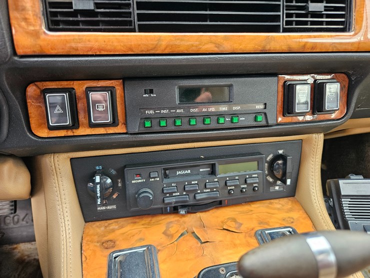 #21242-•-1990-jaguar-xjs-passenger-car-image-35