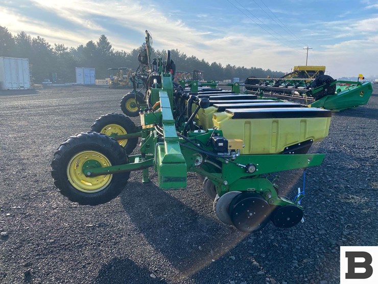 2007-john-deere-1720-image-3