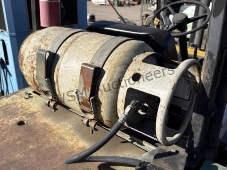 clark-gps25mp-forklift-image-16