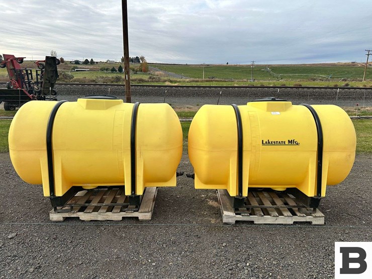 lakeside-mfg-saddle-tanks-image-1