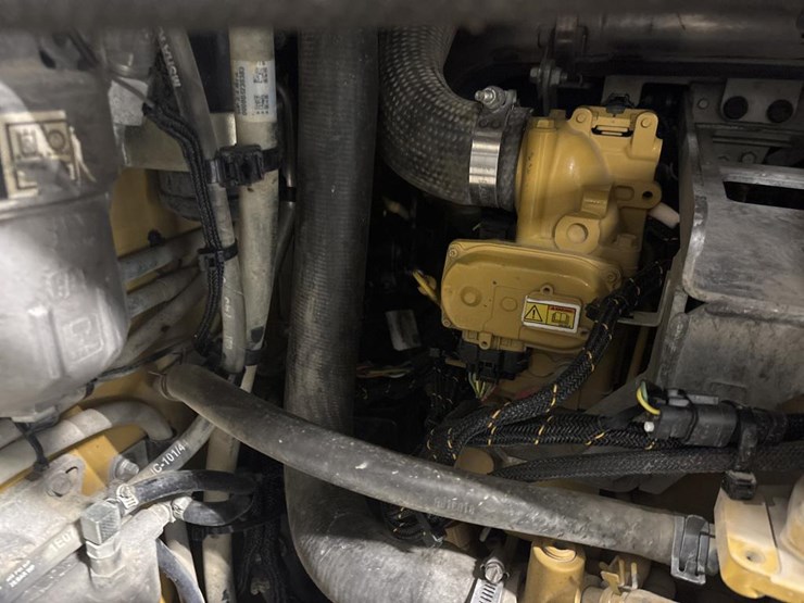 2018-caterpillar-228-image-20