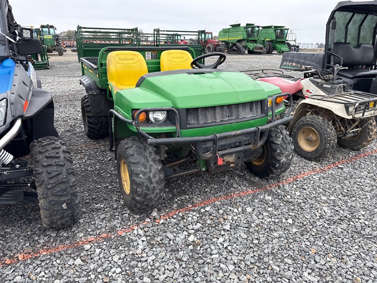 john-deere-gator-hpx-image-2