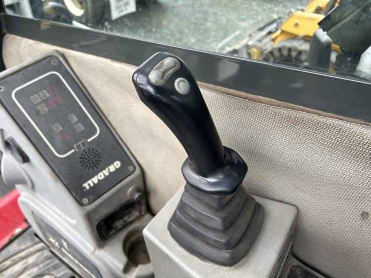 2005-gradall-xl4100-ii-image-37